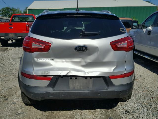 KNDPB3A22C7198215 - 2012 KIA SPORTAGE B SILVER photo 9