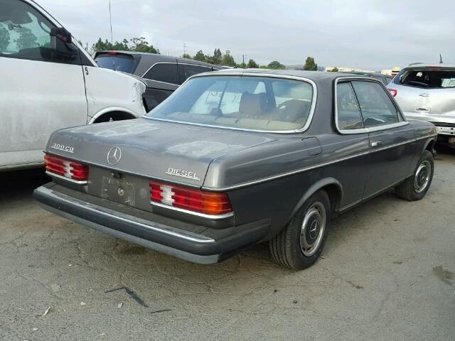 12315012004685 - 1979 MERCEDES-BENZ 300CD GRAY photo 4