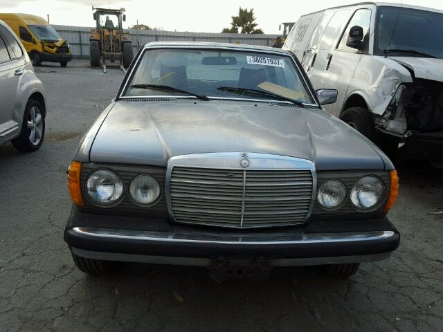 12315012004685 - 1979 MERCEDES-BENZ 300CD GRAY photo 9