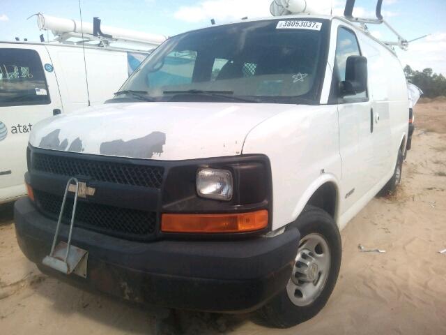 1GCGG25V961232352 - 2006 CHEVROLET EXPRESS G2 WHITE photo 2