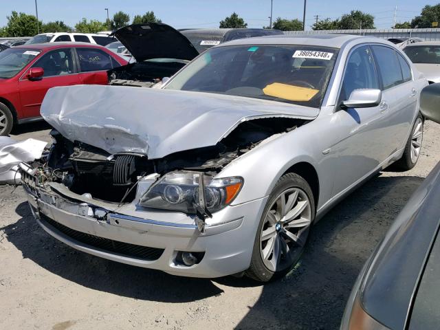 WBAHN83547DT68420 - 2007 BMW 750 SILVER photo 2