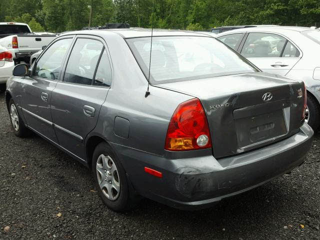 KMHCG45C05U596175 - 2005 HYUNDAI ACCENT GL CHARCOAL photo 3