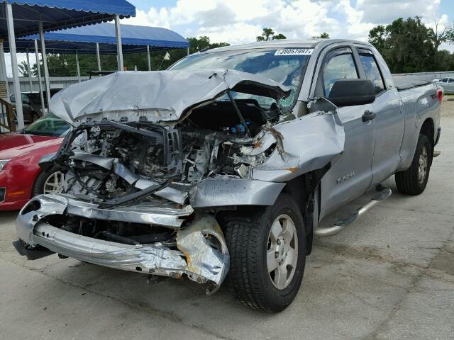 5TFUY5F11DX294531 - 2013 TOYOTA TUNDRA DOU SILVER photo 2