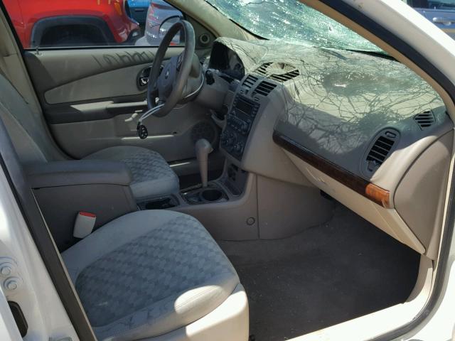 1G1ZT54835F221679 - 2005 CHEVROLET MALIBU LS WHITE photo 5