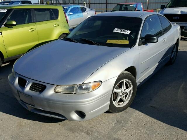 1G2WP12K6YF203143 - 2000 PONTIAC GRAND PRIX SILVER photo 2