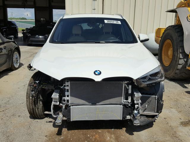 WBXHU7C38HP924990 - 2017 BMW X1 SDRIVE2 WHITE photo 9