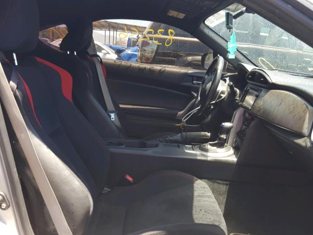 JF1ZNAA18D2733418 - 2013 TOYOTA SCION FR-S SILVER photo 5