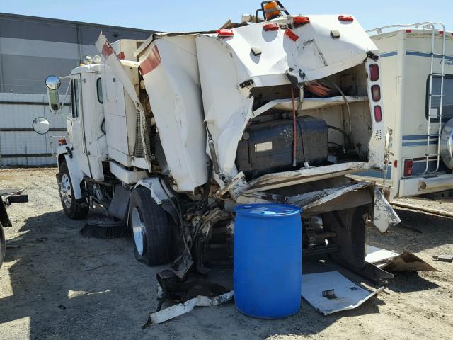 1FV6HJBA2YHG77019 - 2000 FREIGHTLINER MEDIUM CON WHITE photo 3