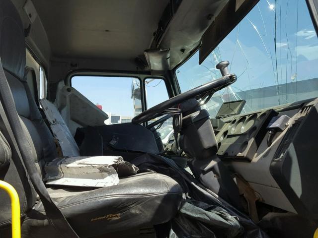 1FV6HJBA2YHG77019 - 2000 FREIGHTLINER MEDIUM CON WHITE photo 5