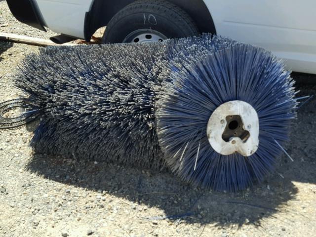 1FV6HJBA2YHG77019 - 2000 FREIGHTLINER MEDIUM CON WHITE photo 9