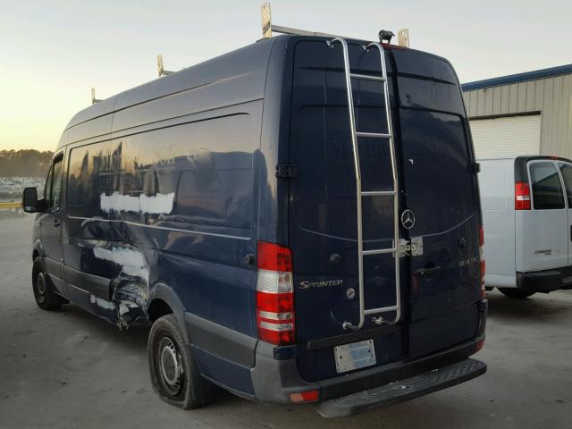 WD3PE8CC5C5696943 - 2012 MERCEDES-BENZ SPRINTER 2 BLUE photo 3