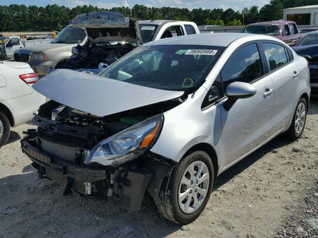 KNADM4A3XG6621336 - 2016 KIA RIO LX SILVER photo 2