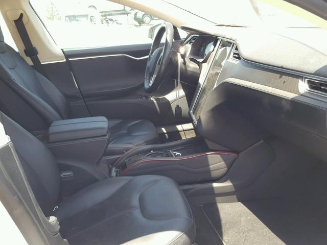 5YJSA1H17EFP44874 - 2014 TESLA MODEL S თეთრი ფოტო 5