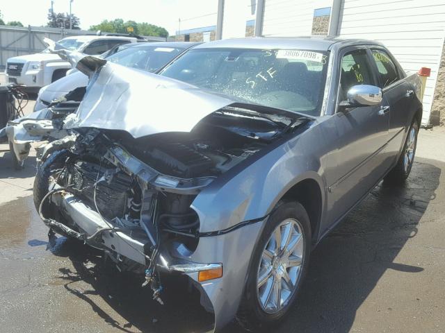 2C3KA63H67H658460 - 2007 CHRYSLER 300C GRAY photo 2