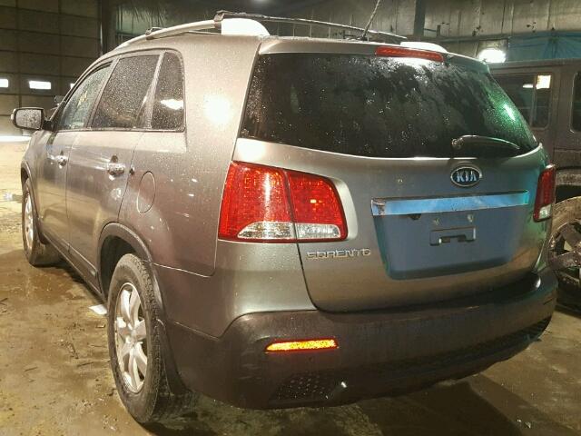 5XYKTDA69CG219757 - 2012 KIA SORENTO BA GRAY photo 3