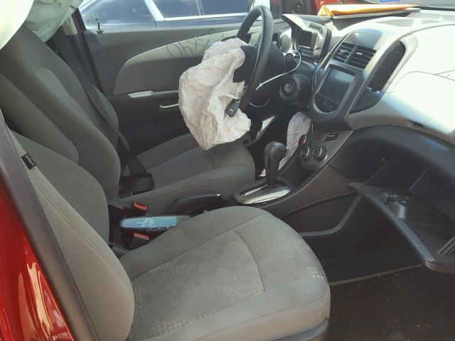 1G1JA5SH3D4248817 - 2013 CHEVROLET SONIC LS RED photo 5