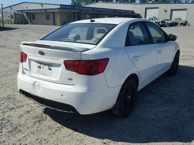 KNAFU4A27A5115038 - 2010 KIA FORTE EX WHITE photo 4