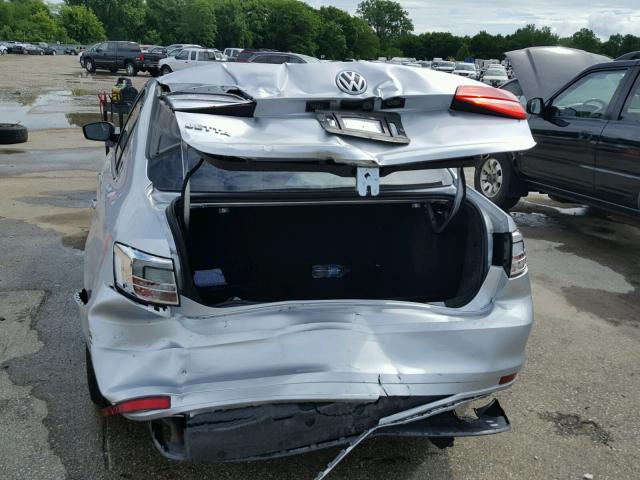 3VW2K7AJ8FM315697 - 2015 VOLKSWAGEN JETTA BASE Արծաթագույն լուսանկար 9