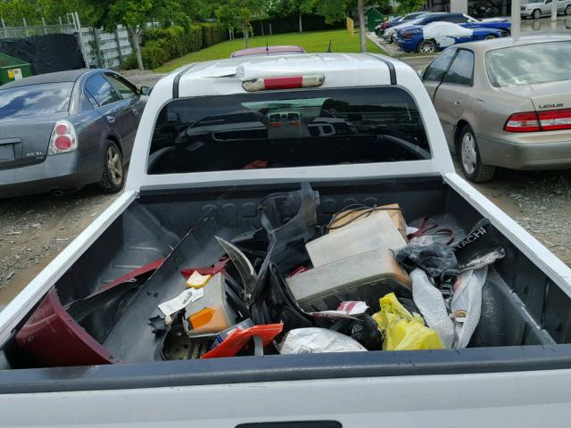 1GCCS33E688226962 - 2008 CHEVROLET COLORADO L WHITE photo 9