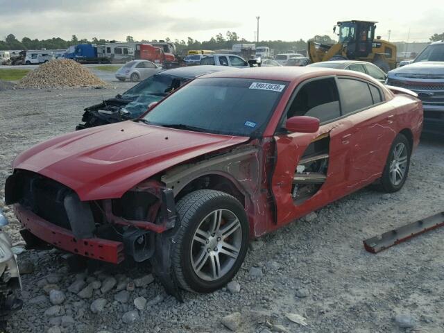 2C3CDXCT7DH521111 - 2013 DODGE CHARGER R/ RED photo 2
