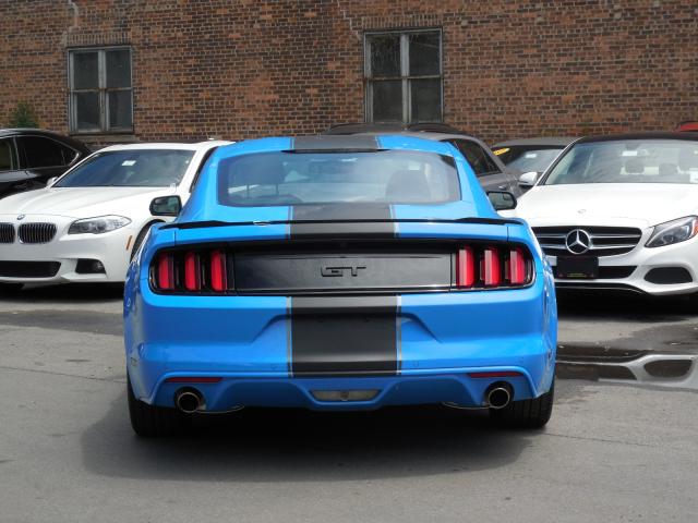 1FA6P8CF8H5304878 - 2017 FORD MUSTANG GT BLUE photo 2