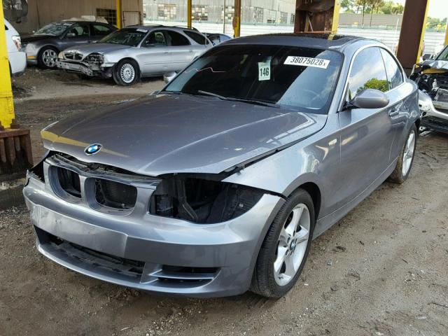 WBAUP73549VK74795 - 2009 BMW 128 I GRAY photo 2