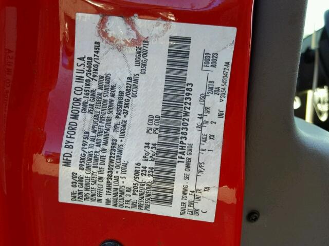 1FAHP38302W223983 - 2002 FORD FOCUS ZTS RED photo 10