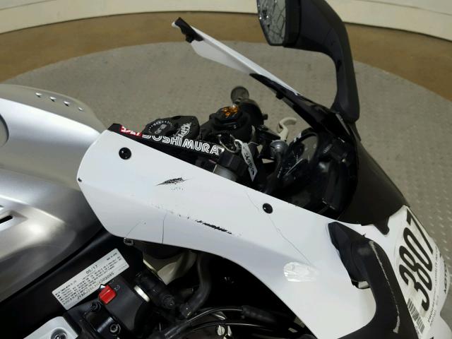 JYARJ28EXHA002095 - 2017 YAMAHA YZFR6 WHITE photo 15