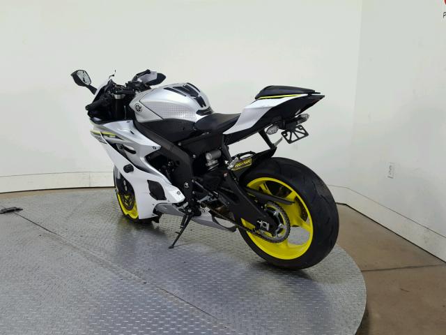 JYARJ28EXHA002095 - 2017 YAMAHA YZFR6 WHITE photo 6