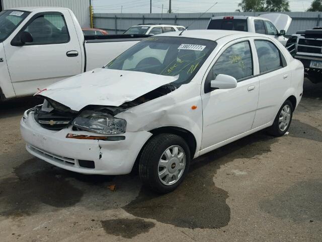 KL1TJ52674B240818 - 2004 CHEVROLET AVEO LS WHITE photo 2