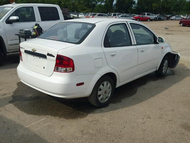 KL1TJ52674B240818 - 2004 CHEVROLET AVEO LS WHITE photo 4