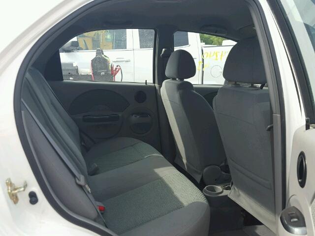 KL1TJ52674B240818 - 2004 CHEVROLET AVEO LS 白色 照片 6