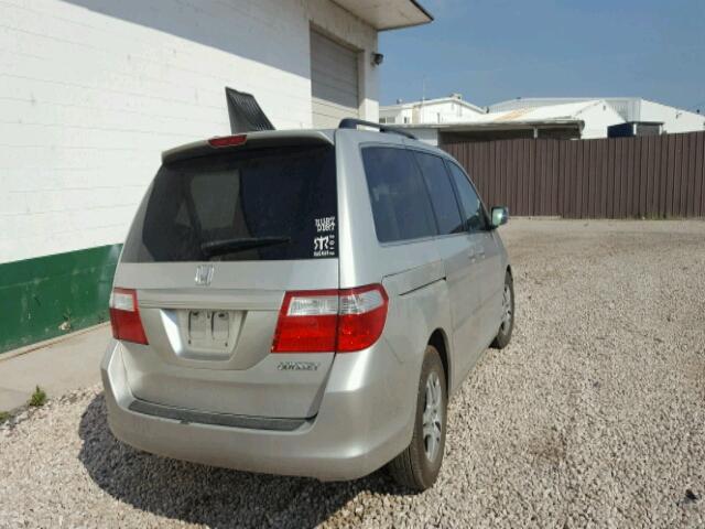 5FNRL38755B125182 - 2005 HONDA ODYSSEY EX SILVER photo 4