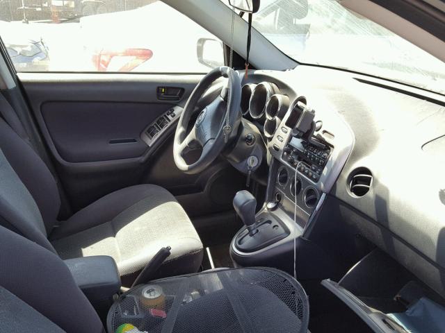 2T1KR32E53C097375 - 2003 TOYOTA MATRIX SILVER photo 5