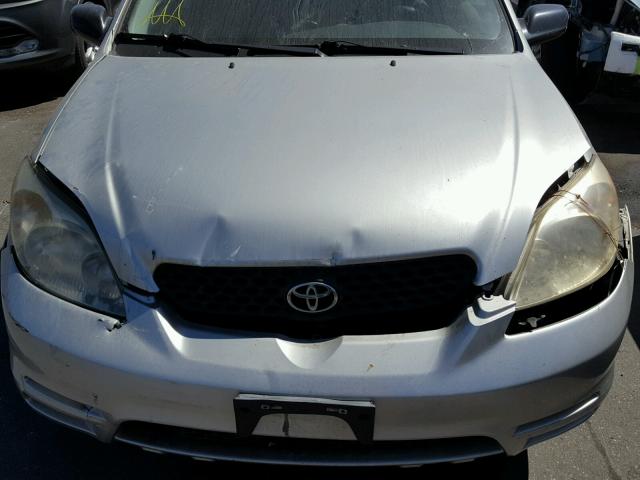 2T1KR32E53C097375 - 2003 TOYOTA MATRIX SILVER photo 7