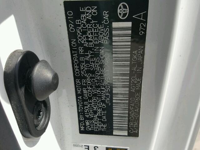 JTKJF5C79B3002980 - 2011 TOYOTA SCION TC 白色 照片 10