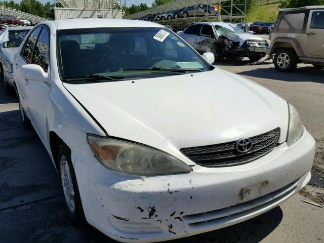 4T1BE32K52U114285 - 2002 TOYOTA CAMRY LE/X WHITE photo 1