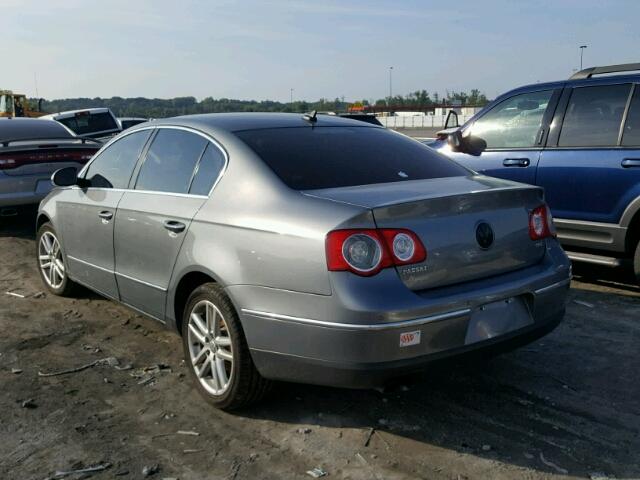 WVWEK73C18E144931 - 2008 VOLKSWAGEN PASSAT LUX GRAY photo 3