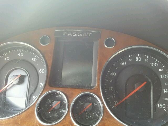 WVWEK73C18E144931 - 2008 VOLKSWAGEN PASSAT LUX GRAY photo 8