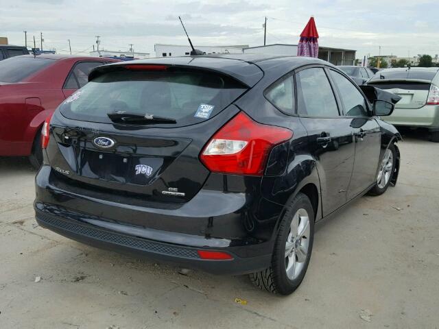 1FADP3K26DL226552 - 2013 FORD FOCUS SE BLACK photo 4