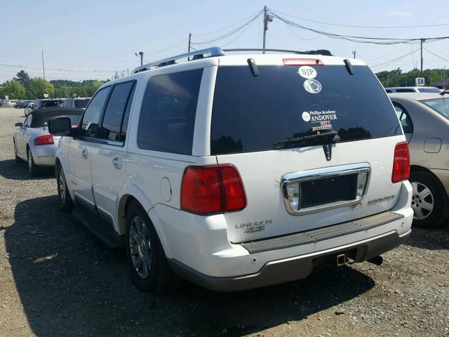 5LMFU28R93LJ46535 - 2003 LINCOLN NAVIGATOR WHITE photo 3