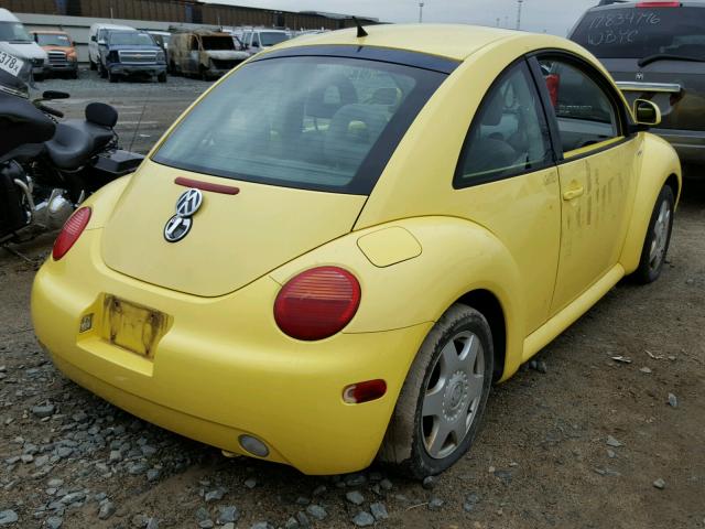 3VWDD21C5YM448315 - 2000 VOLKSWAGEN NEW BEETLE 黄色 照片 4