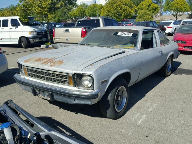 1Y27H5T123942 - 1975 CHEVROLET NOVA SILVER photo 2