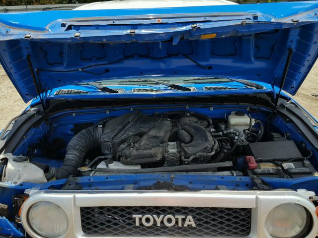 JTEZU11F870008857 - 2007 TOYOTA FJ CRUISER BLUE photo 7