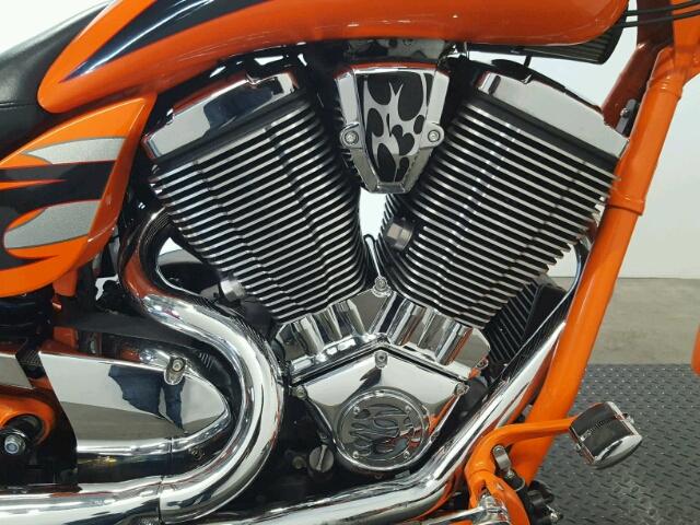 5VPXB36N1D3021135 - 2013 VICTORY MOTORCYCLES JACKPOT ORANGE photo 6