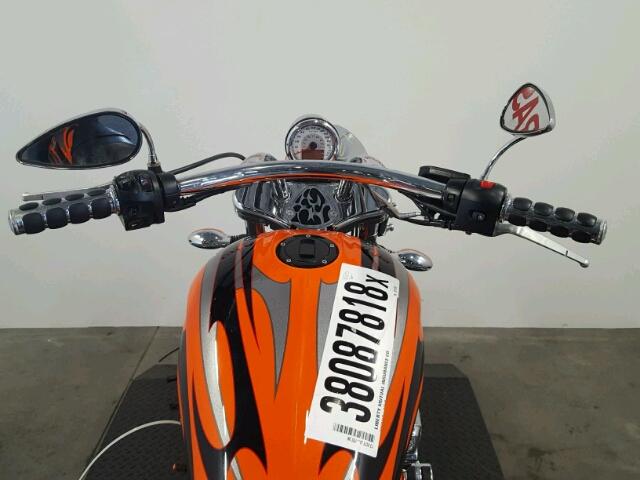 5VPXB36N1D3021135 - 2013 VICTORY MOTORCYCLES JACKPOT ORANGE photo 8