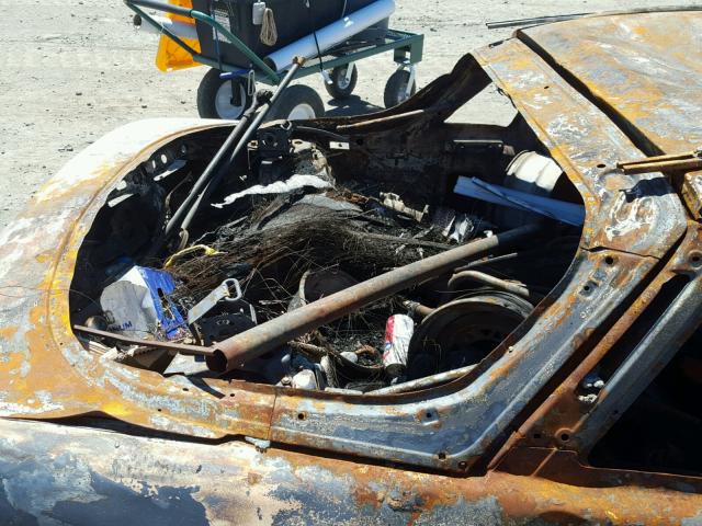 J81RF2368L7530273 - 1990 GEO STORM 2+2 烧焦的 照片 6