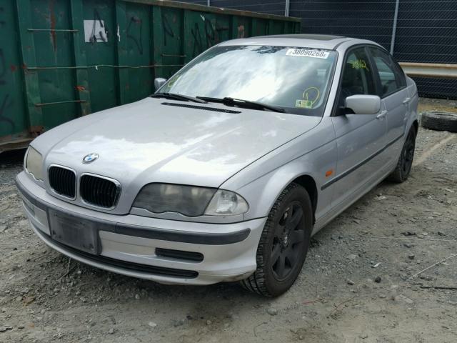 WBAAM3347YKC72439 - 2000 BMW 323 I GRAY photo 2