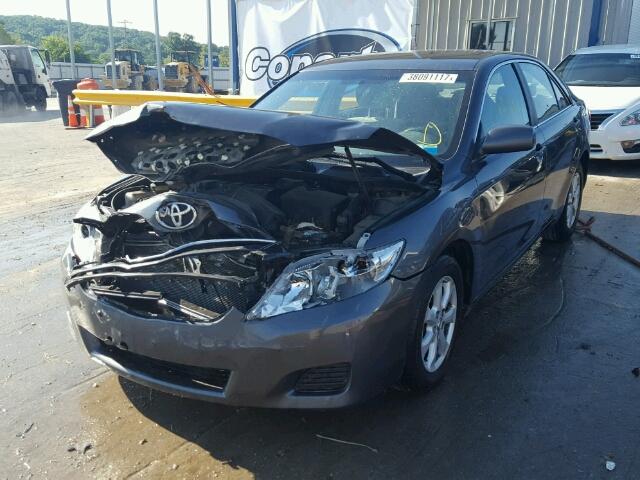 4T1BF3EK2BU182696 - 2011 TOYOTA CAMRY/SE/L CHARCOAL photo 2