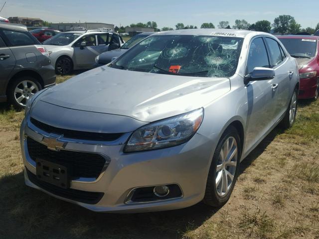 1G11E5SA7GF168744 - 2016 CHEVROLET MALIBU 银色 照片 2